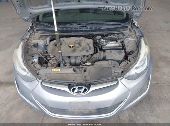 5NPDH4AEXGH672995 2016 HYUNDAI ELANTRA Silver Vista trasera