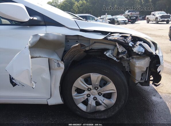 5NPDH4AEXGH735982 2016 HYUNDAI ELANTRA White Вид спереду