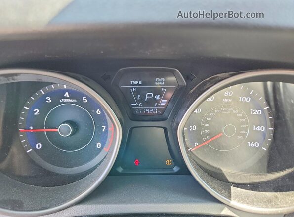 5NPDH4AEXGH749798 2016 HYUNDAI ELANTRA Silver ხელსაწყოთა პანელის ხედი