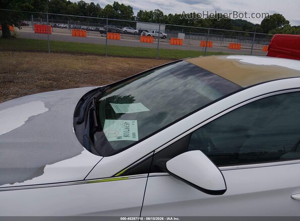 5NPE24AA2JH688263 2018 HYUNDAI SONATA White Вид спереду