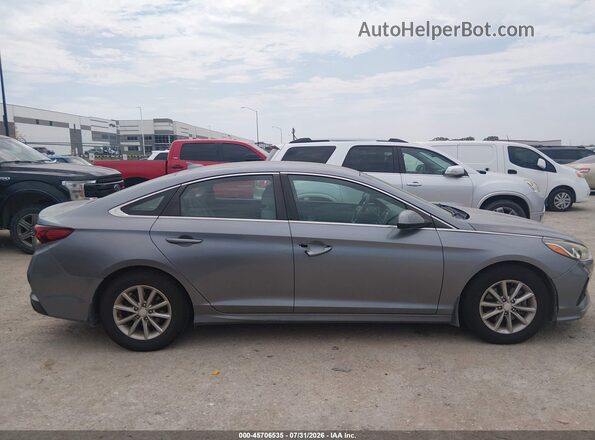 5NPE24AA4JH719447 2018 HYUNDAI SONATA Gray Вид задньої частини салону