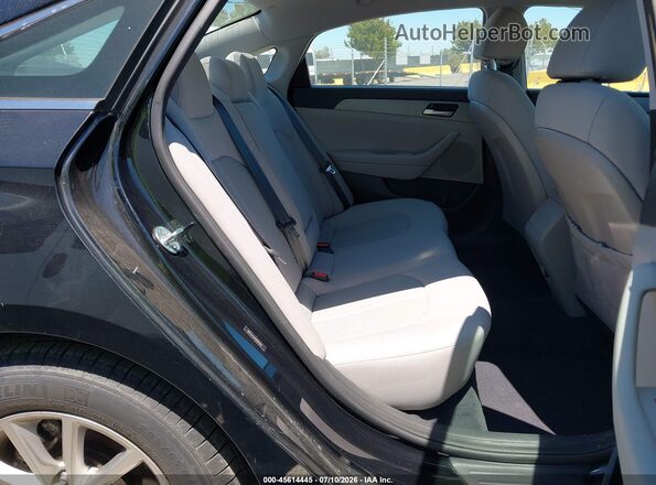 5NPE24AA8JH691801 2018 HYUNDAI SONATA Black Widok naklejki z numerem VIN