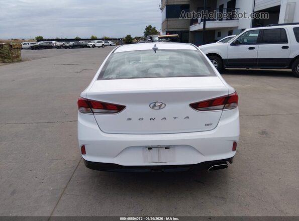5NPE24AA8JH700688 2018 HYUNDAI SONATA White 