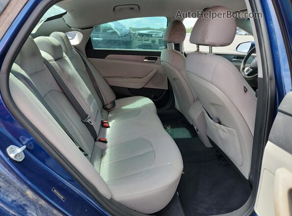 5NPE24AA8JH721024 2018 HYUNDAI SONATA Blue Widok tylnych siedzeń