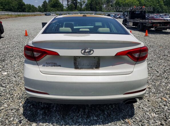 5NPE24AF0GH307563 2016 HYUNDAI SONATA White უკანა ხედი