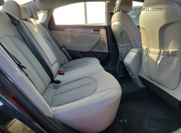 5NPE24AF0HH557953 2017 HYUNDAI SONATA Черный Вид задних сидений