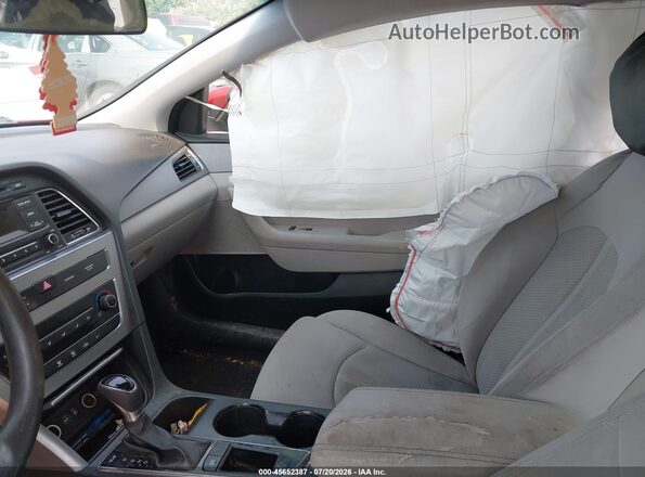 5NPE24AF0HH572601 2017 HYUNDAI SONATA Red წინა სალონის ხედი