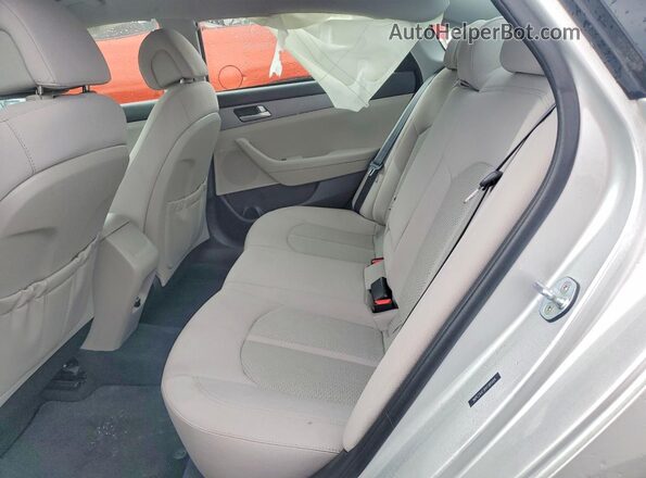 5NPE24AF0HH589494 2017 HYUNDAI SONATA Silver უკანა სავარძლების ხედი