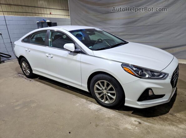 5NPE24AF0JH599996 2018 HYUNDAI SONATA White Front right