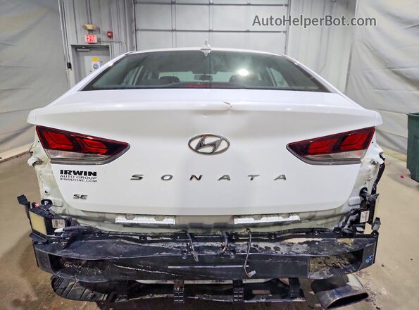 5NPE24AF0JH599996 2018 HYUNDAI SONATA White Rear view
