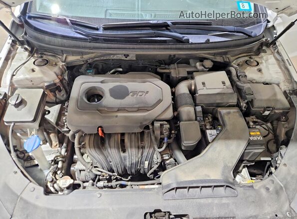 5NPE24AF0JH599996 2018 HYUNDAI SONATA White Rear interior view