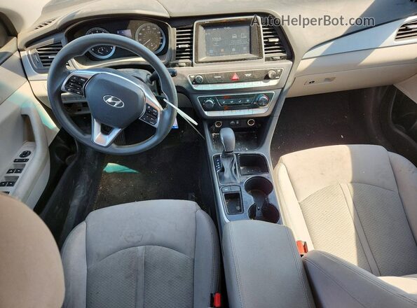 5NPE24AF0JH650610 2018 HYUNDAI SONATA Gray Առջևի վահանակի տեսք