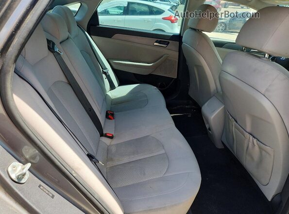 5NPE24AF0KH775401 2019 HYUNDAI SONATA Silver Հետևի նստատեղերի տեսք
