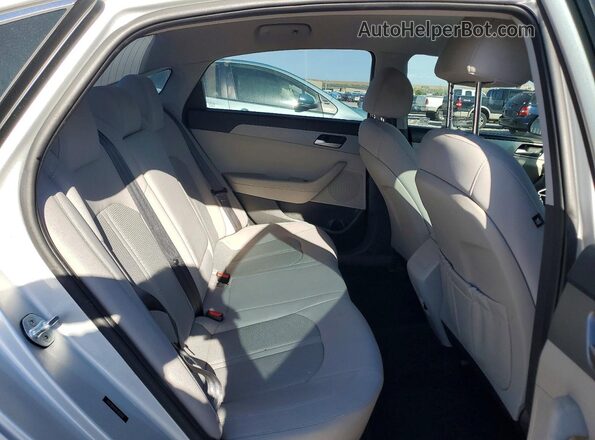 5NPE24AF0KH800605 2019 HYUNDAI SONATA Silver Rear seats view