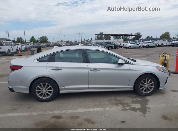 5NPE24AF0KH800846 2019 HYUNDAI SONATA Silver Rear interior view