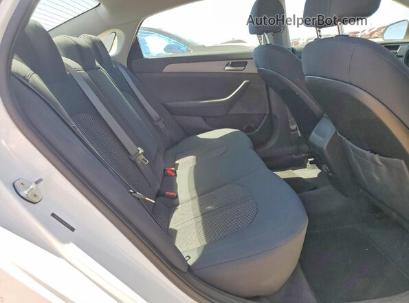 5NPE24AF0KH810390 2019 HYUNDAI SONATA White Հետևի նստատեղերի տեսք