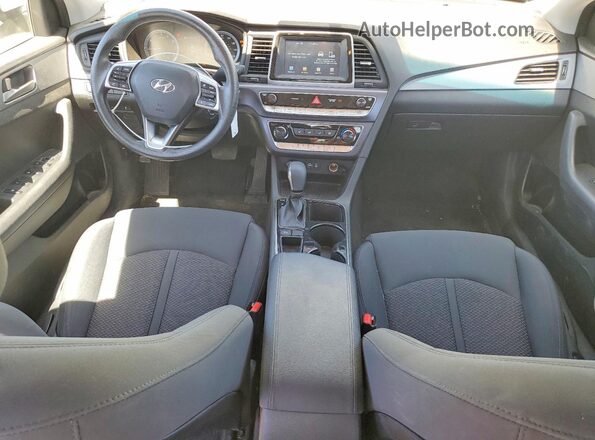 5NPE24AF0KH810390 2019 HYUNDAI SONATA White Առջևի վահանակի տեսք