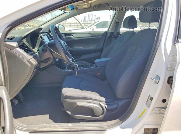 5NPE24AF0KH810390 2019 HYUNDAI SONATA White Սալոնի դիմացի տեսք