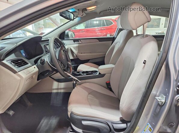 5NPE24AF1GH283032 2016 HYUNDAI SONATA Silver წინა სალონის ხედი