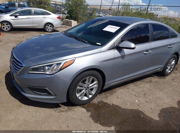 5NPE24AF1HH456064 2017 HYUNDAI SONATA Silver Առջևի ձախ երեք քառորդ տեսարան