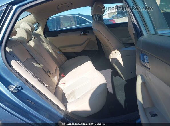 5NPE24AF1HH473477 2017 HYUNDAI SONATA Light Blue Widok naklejki z numerem VIN