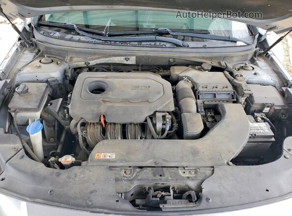 5NPE24AF1HH560490 2017 HYUNDAI SONATA Silver Rear interior view