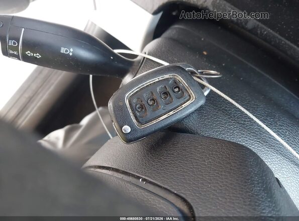 5NPE24AF1HH563955 2017 HYUNDAI SONATA Silver Widok deski rozdzielczej