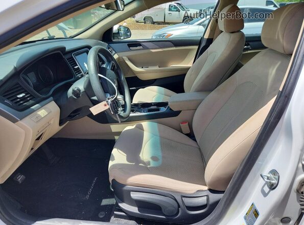 5NPE24AF1JH647215 2018 HYUNDAI SONATA White Vista interior delantera
