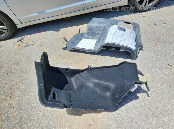 5NPE24AF1JH647215 2018 HYUNDAI SONATA White Vista del compartimento del motor