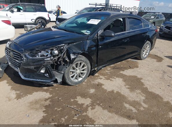 5NPE24AF1JH664306 2018 HYUNDAI SONATA Black Առջևի ձախ երեք քառորդ տեսարան