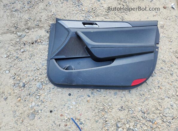 5NPE24AF1KH807028 2019 HYUNDAI SONATA Gray Widok komory silnika