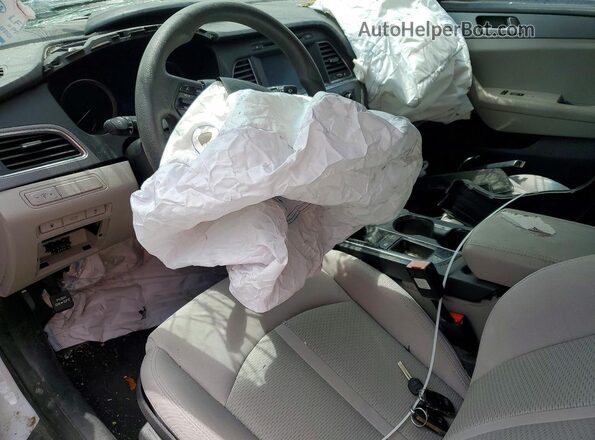 5NPE24AF2GH377226 2016 HYUNDAI SONATA White Առջևի վահանակի տեսք