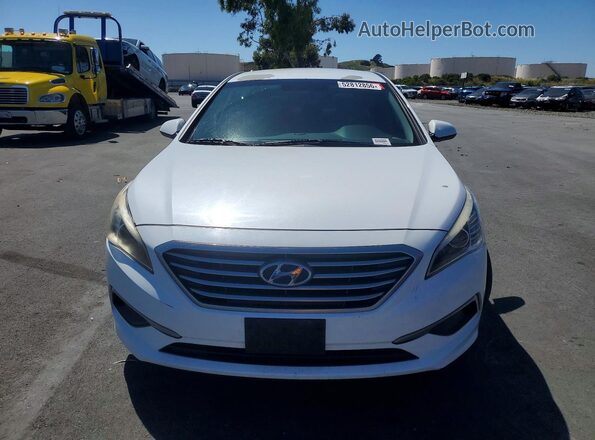 5NPE24AF2GH392972 2016 HYUNDAI SONATA White Widok z przodu