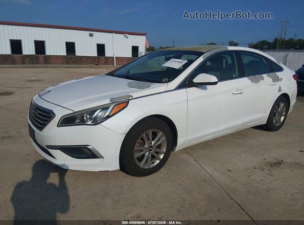5NPE24AF2HH472595 2017 HYUNDAI SONATA White Przód lewy