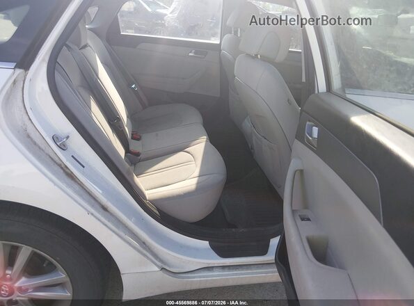 5NPE24AF2HH472595 2017 HYUNDAI SONATA White Widok naklejki z numerem VIN