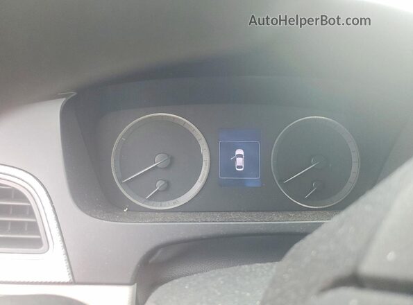 5NPE24AF2HH492359 2017 HYUNDAI SONATA Red ხელსაწყოთა პანელის ხედი
