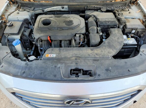 5NPE24AF2HH502792 2017 HYUNDAI SONATA Silver Вид задньої частини салону