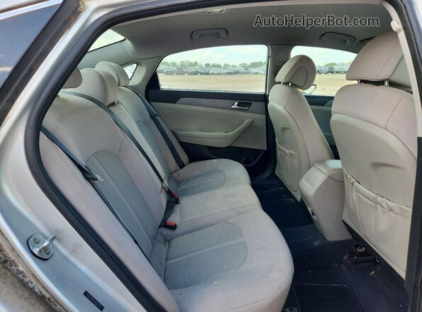 5NPE24AF2HH502792 2017 HYUNDAI SONATA Silver Вид задніх сидінь