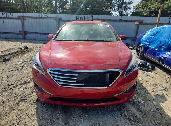 5NPE24AF2HH516322 2017 HYUNDAI SONATA Красный Вид спереди