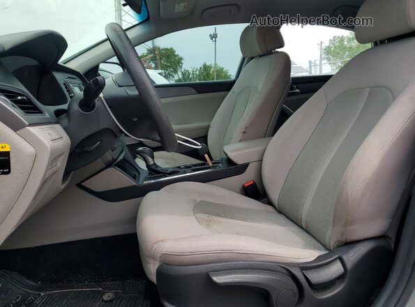5NPE24AF2HH549322 2017 HYUNDAI SONATA Gray Front interior view