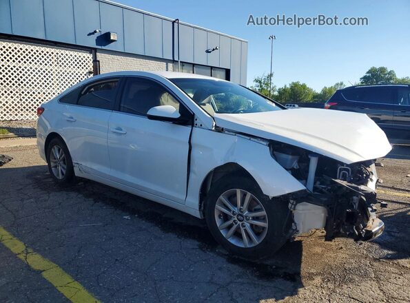 5NPE24AF2HH581140 2017 HYUNDAI SONATA White Front right