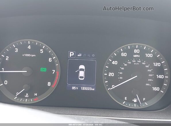 5NPE24AF2HH589660 2017 HYUNDAI SONATA Red Հետևի նստատեղերի տեսք