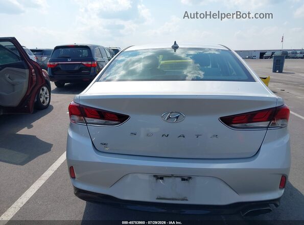 5NPE24AF2JH712069 2018 HYUNDAI SONATA Silver 