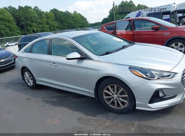 5NPE24AF2JH712069 2018 HYUNDAI SONATA Silver Vista interior trasera