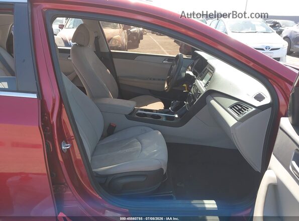 5NPE24AF3GH313891 2016 HYUNDAI SONATA Красный Вид салона спереди