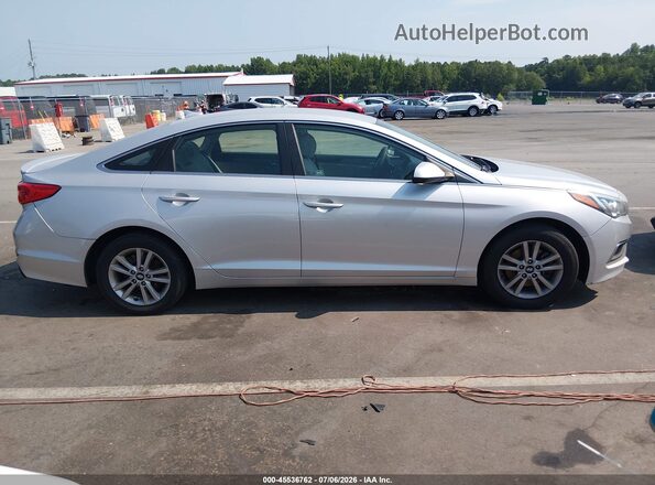 5NPE24AF3GH378319 2016 HYUNDAI SONATA Silver Вид задньої частини салону