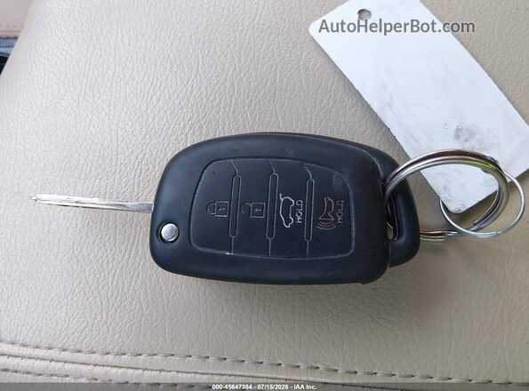 5NPE24AF3HH449245 2017 HYUNDAI SONATA White წინა პანელის ხედი