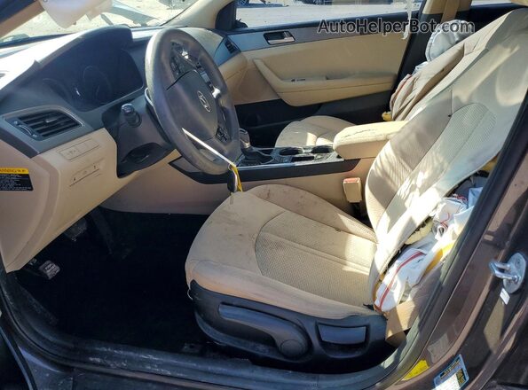 5NPE24AF3HH451402 2017 HYUNDAI SONATA Charcoal Vista interior delantera