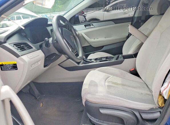 5NPE24AF3HH476834 2017 HYUNDAI SONATA Blue Front interior view