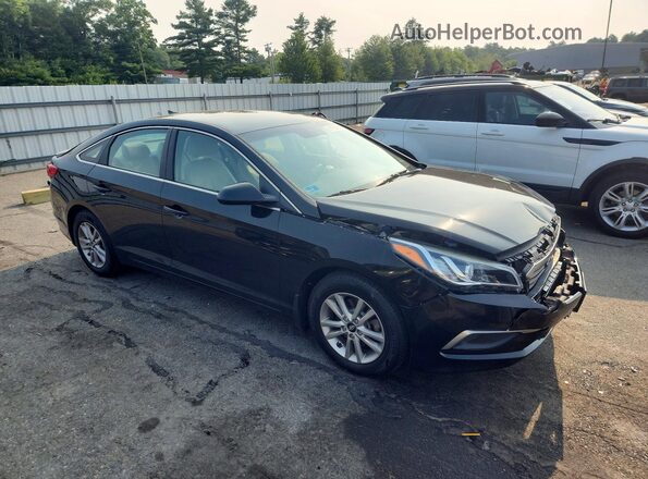 5NPE24AF3HH479748 2017 HYUNDAI SONATA Черный Передняя правая четверть